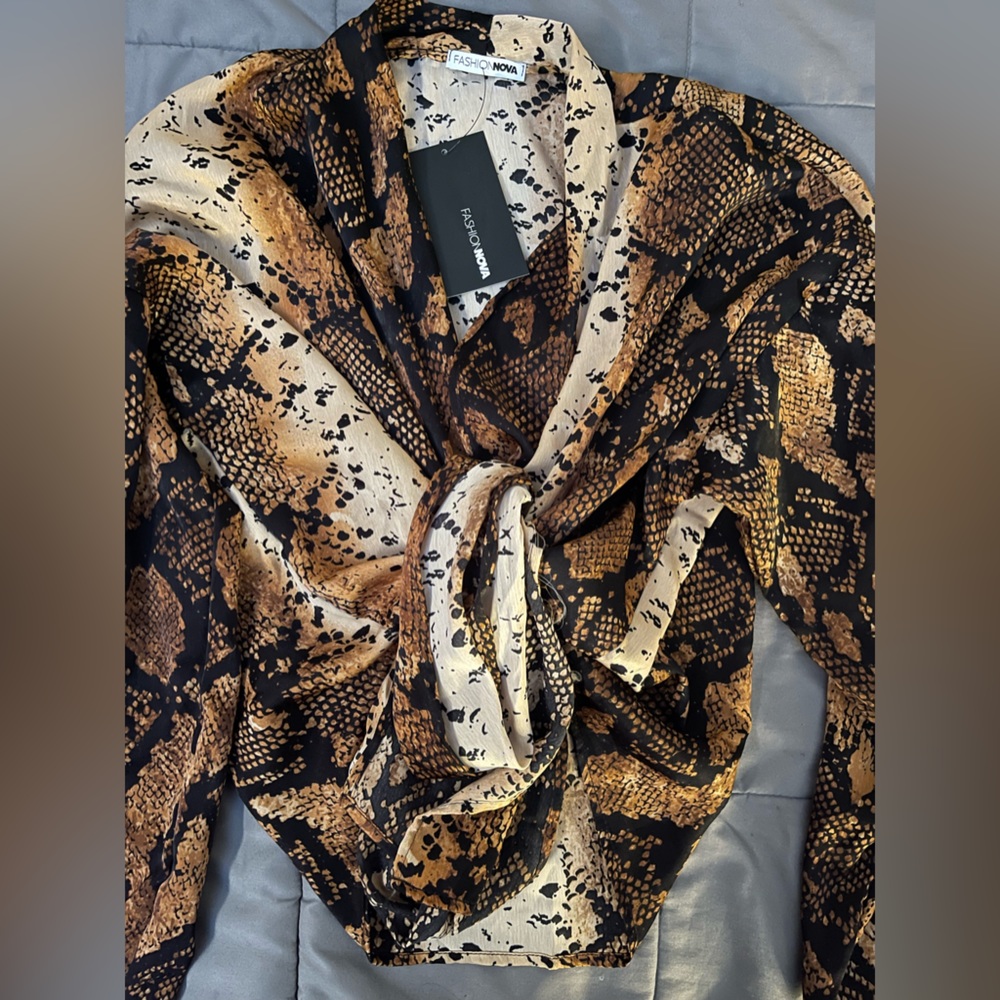 Wild Ride Tie Front Blouse - Picture 6 of 7
